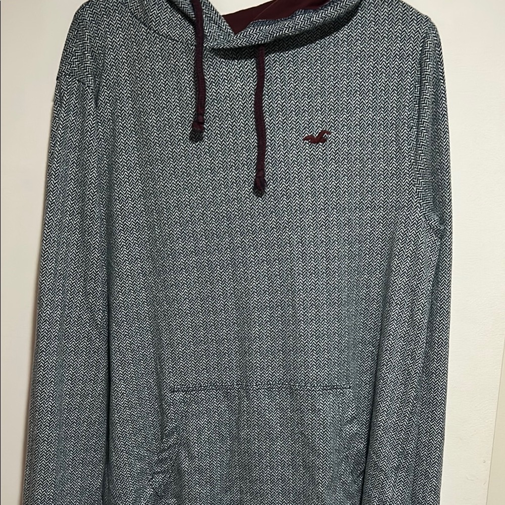 Hollister Men's Gray Hoodie Shirt size medium